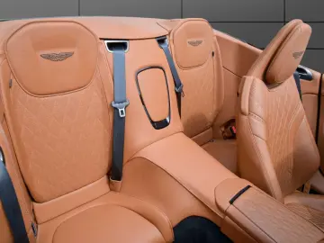 DB12 Volante NP 284.000€
