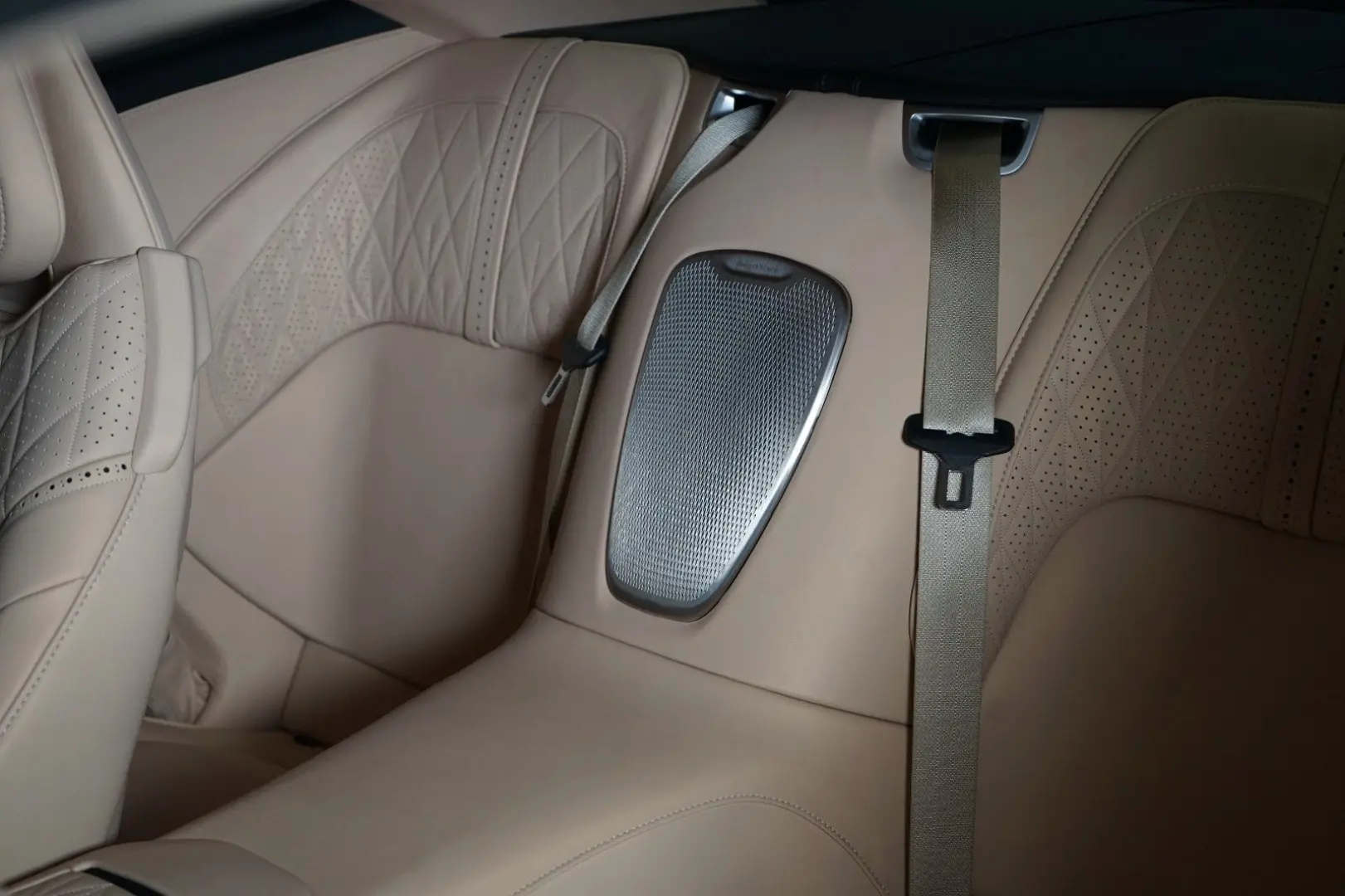 DB12 500kW*V8*B&W*CERAMIC*CARBON*203.967€ NETTO