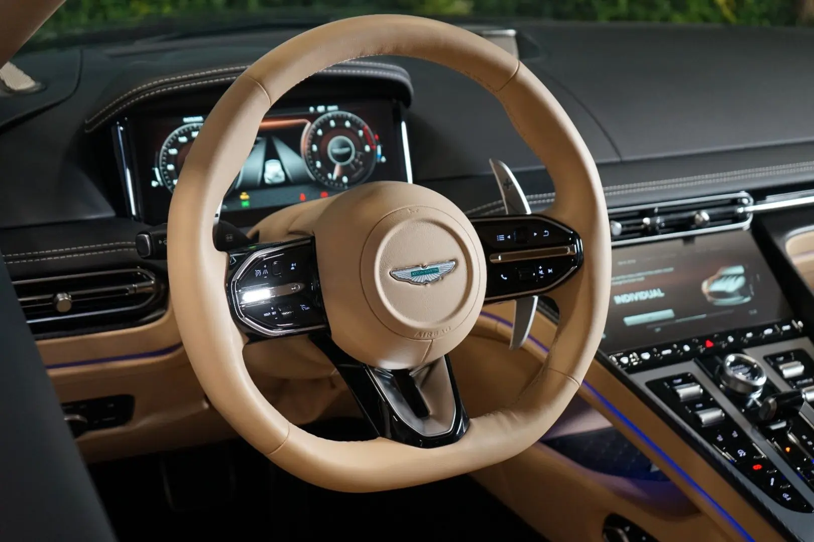 DB12 500kW*V8*B&W*CERAMIC*CARBON*203.967€ NETTO