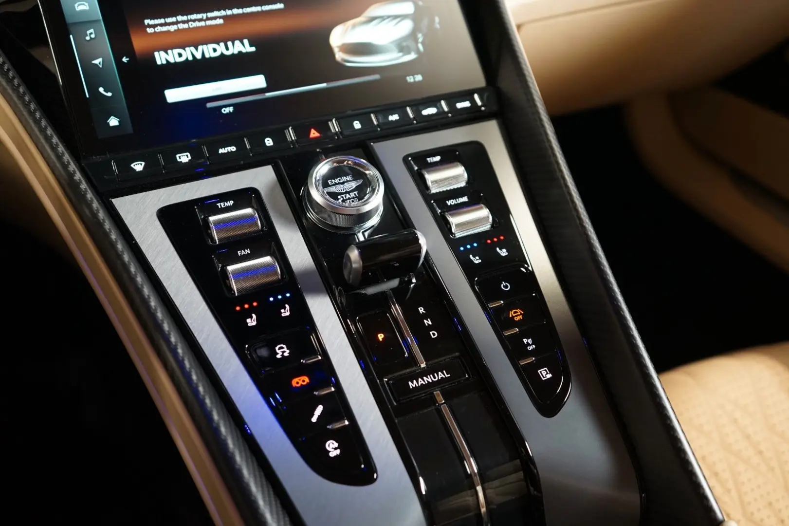 DB12 500kW*V8*B&W*CERAMIC*CARBON*203.967€ NETTO