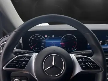 V 250 d STYLE Lang AMBIENTE+KAM+AHK+E-Tür+MULTIB