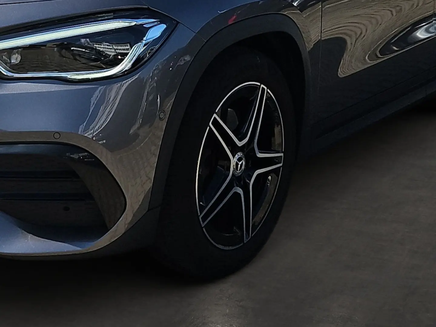 GLA 220d 4Matic AMG-Line/NAVI/DAB/Multibeam-LED