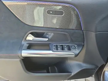 GLA 220d 4Matic AMG-Line/NAVI/DAB/Multibeam-LED