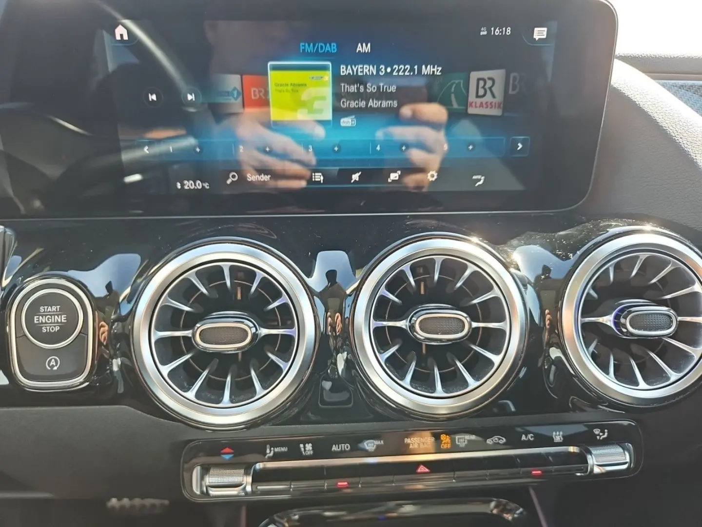 GLA 220d 4Matic AMG-Line/NAVI/DAB/Multibeam-LED