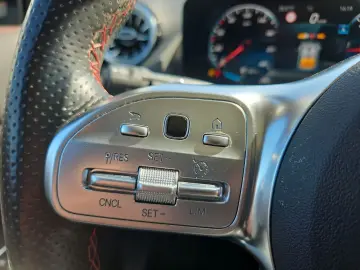 GLA 220d 4Matic AMG-Line/NAVI/DAB/Multibeam-LED