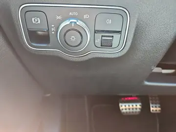 GLA 220d 4Matic AMG-Line/NAVI/DAB/Multibeam-LED