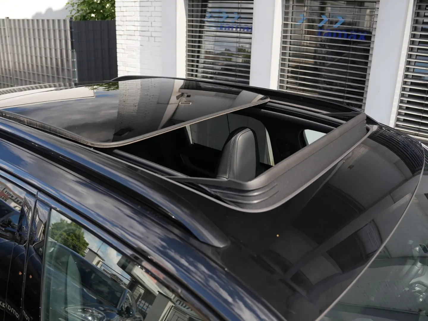 Porsche E-Hybrid
