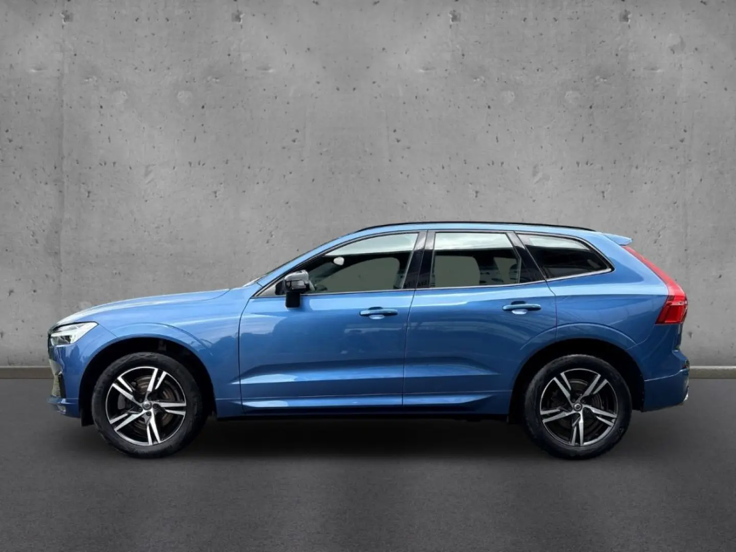 XC60 B4 2WD R-Design Navi AHK Xenium LED