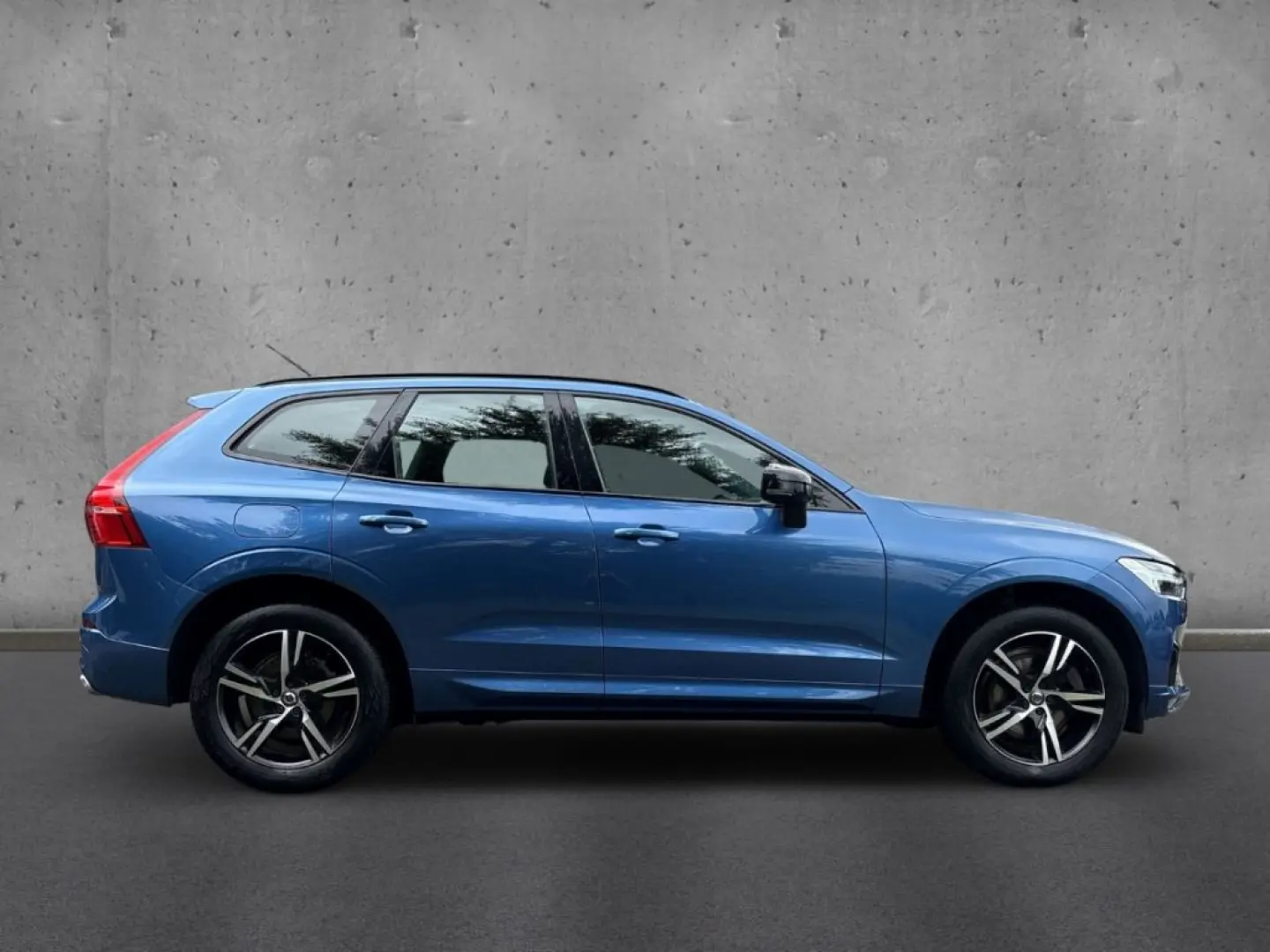 XC60 B4 2WD R-Design Navi AHK Xenium LED