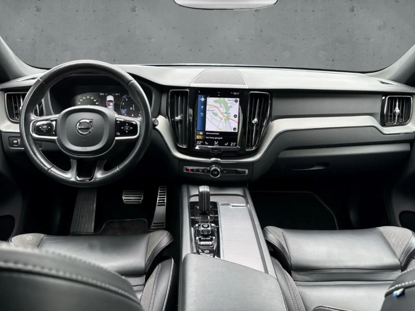 XC60 B4 2WD R-Design Navi AHK Xenium LED