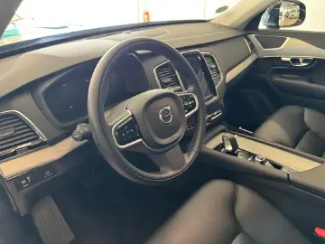 XC90 Momentum Pro AWD