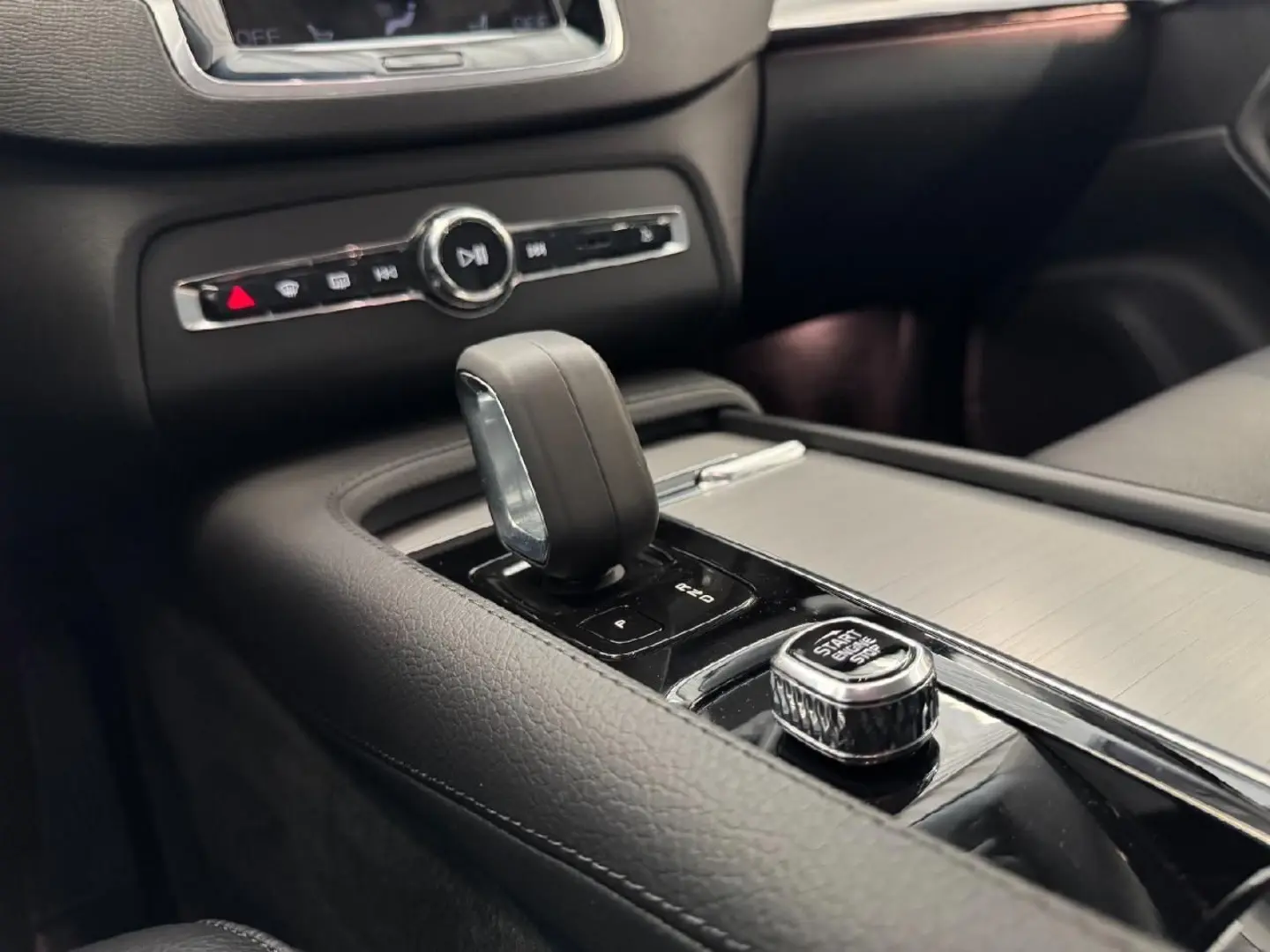 XC90 Momentum Pro AWD