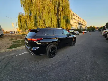 Toyota Highlander Hybrid