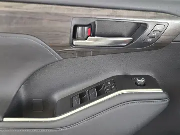 Toyota Highlander Hybrid