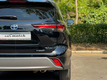 Toyota Highlander Hybrid
