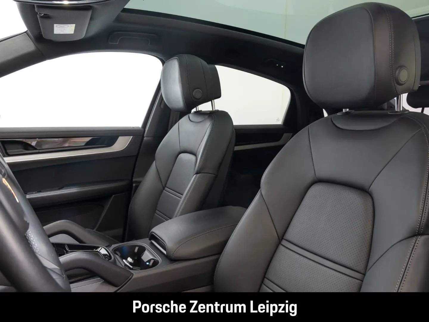 Cayenne E-Hybrid Coupe Sportabgas Inno HeadUp