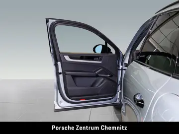 Cayenne E-Hybrid Luft;Chrono;BOSE;AHZV