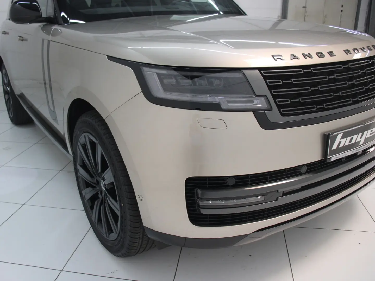 Range Rover P460e Hybrid SE SWB AHK Pano HUD Sha