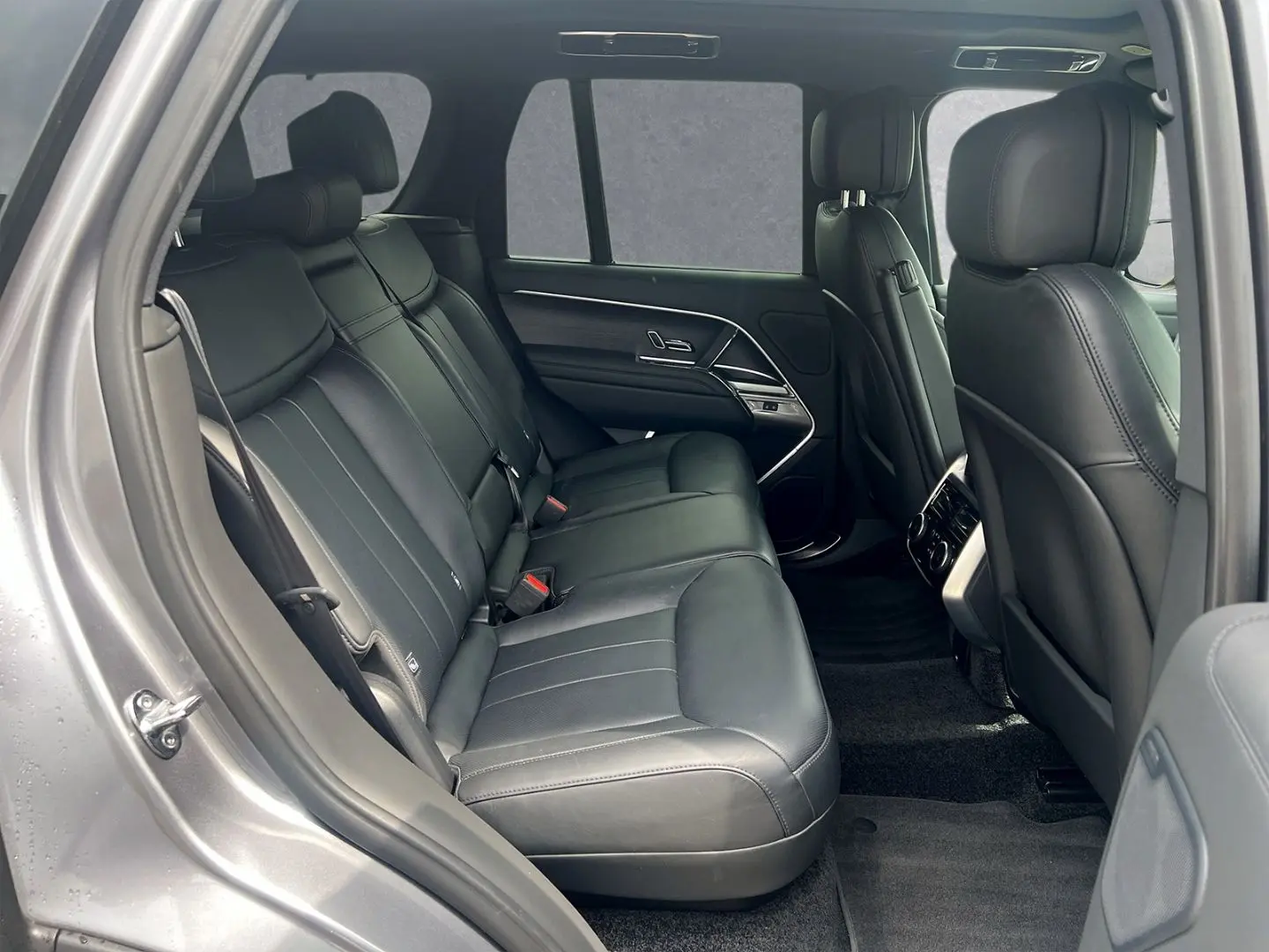 Range Rover HSE P460e,ClearSight,PanoSD,AHK,Shad