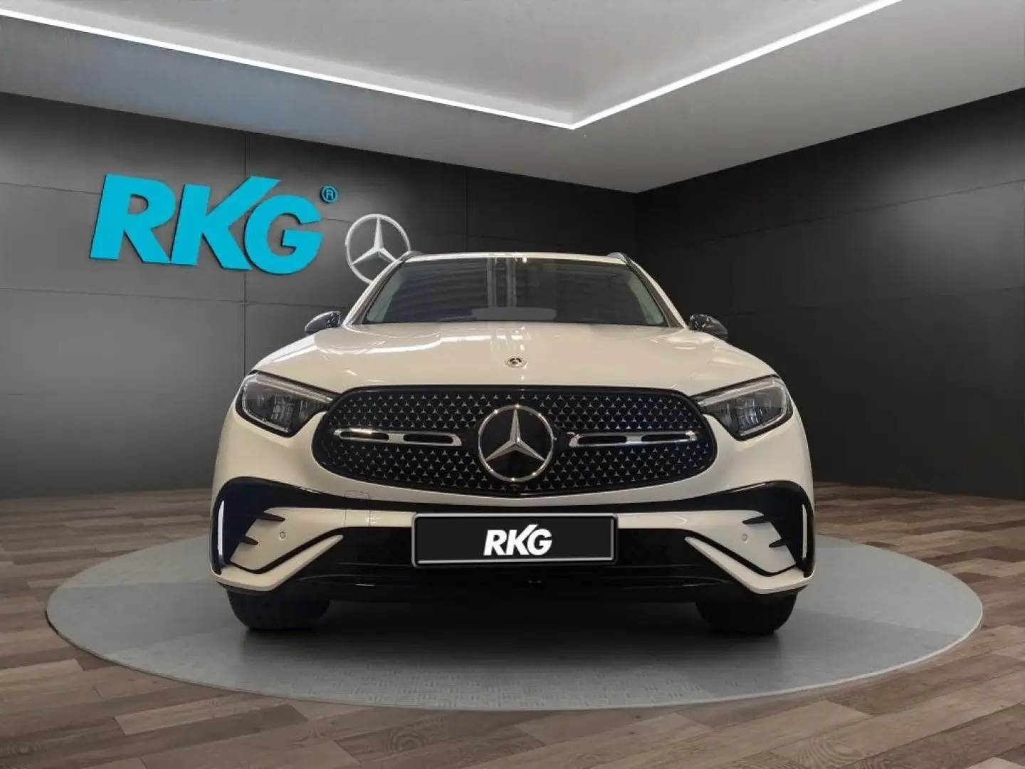 GLC 200 4M AMG NIGHT LED DISTRONIC 360° MEMORY