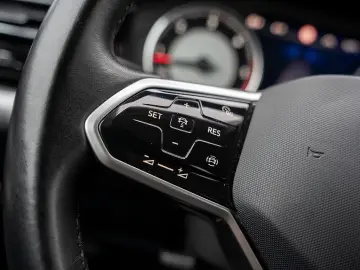 Touareg 3.0 V6 TDI 4M AHK ACC KAMERA DAB+ LED