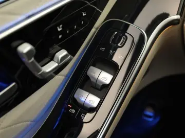 S 580 lang AMG DIGITAL Pano HUD HighEndFond 21