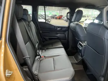 Land Cruiser LC 250 2,8 D-4D AWD Executive 15 Ja