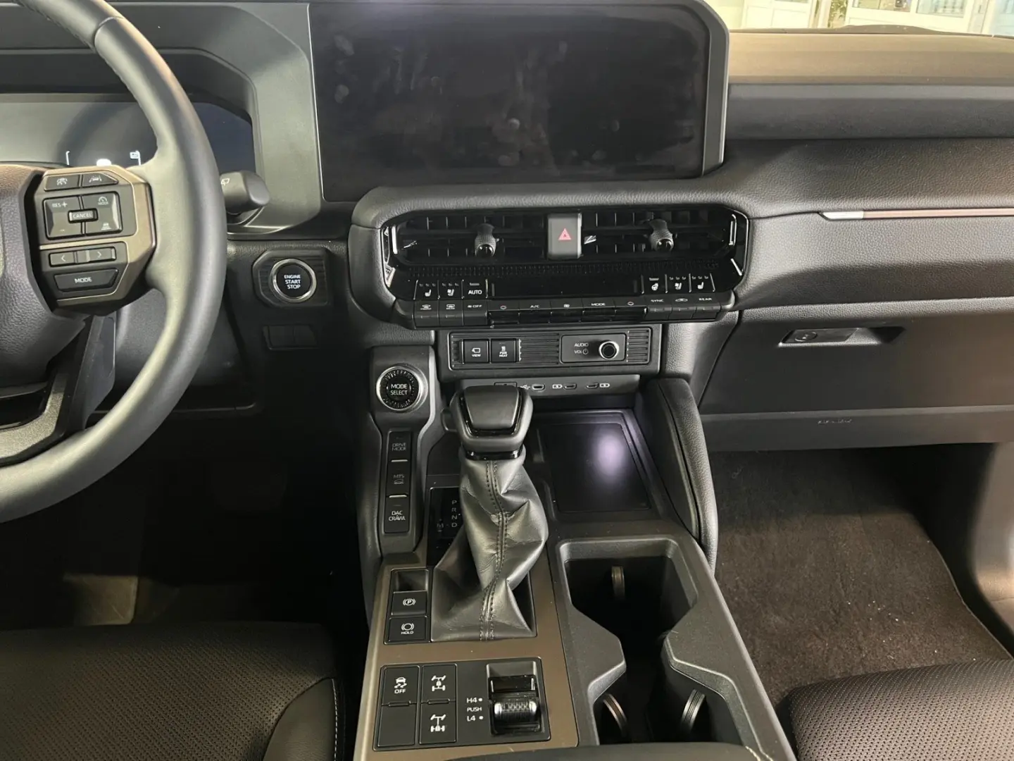 Land Cruiser LC 250 2,8 D-4D AWD Executive 15 Ja