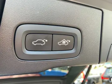 XC60 R-Design, T8 AWD Plug-in Hybrid, Voll-LED,