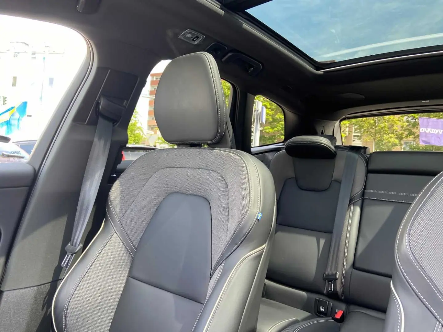XC60 R-Design, T8 AWD Plug-in Hybrid, Voll-LED,