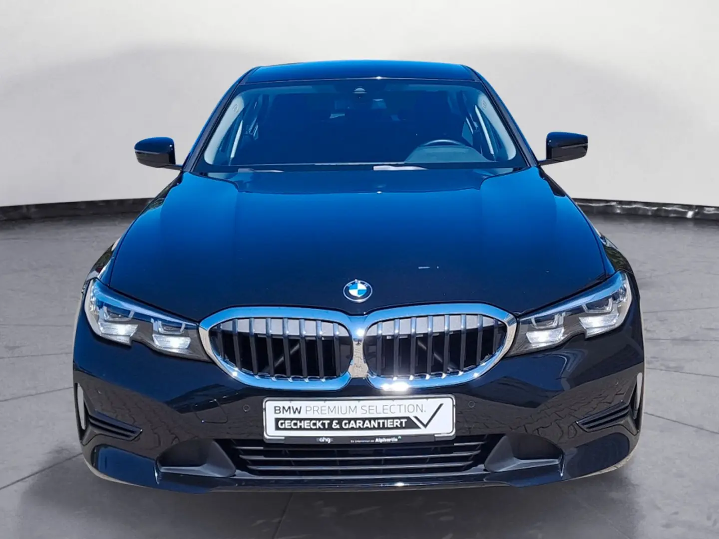 320i xDrive Advantage