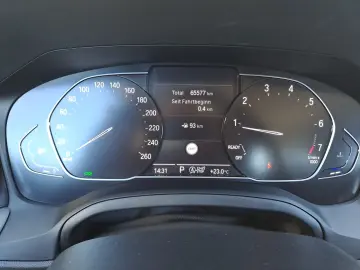 320i xDrive Advantage
