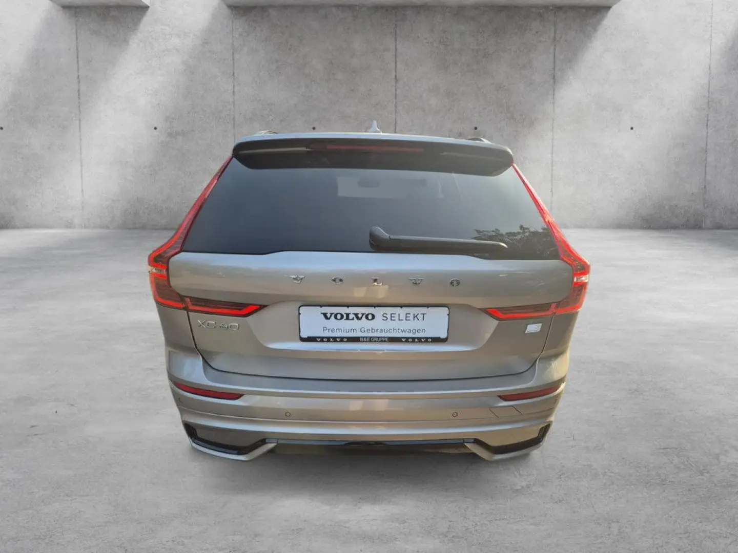XC60 T8 AWD Recharge Plug-In Hybrid Ultra Dark