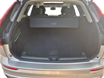 XC60 T8 AWD Recharge Plug-In Hybrid Ultra Dark