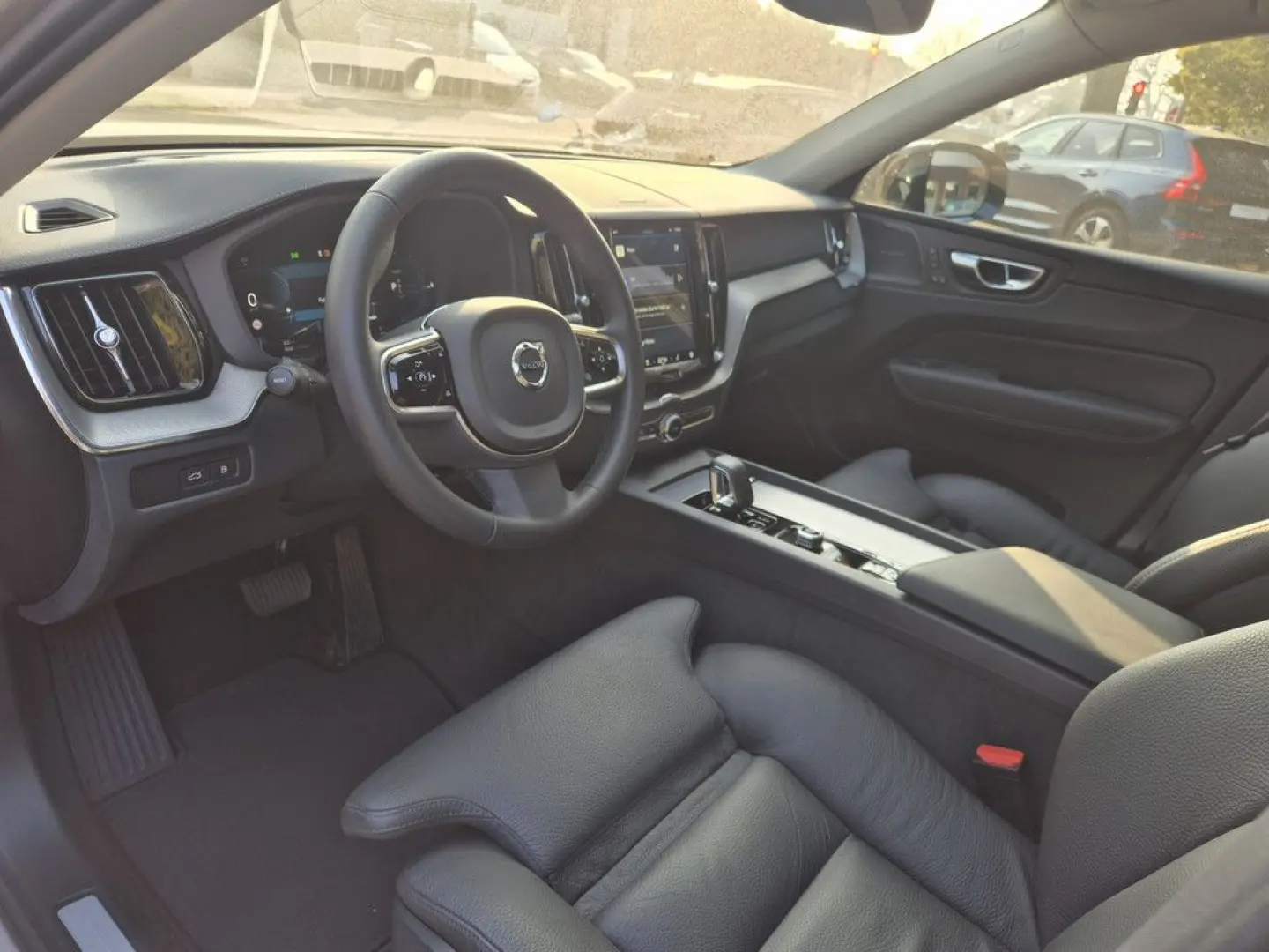 XC60 T8 AWD Recharge Plug-In Hybrid Ultra Dark