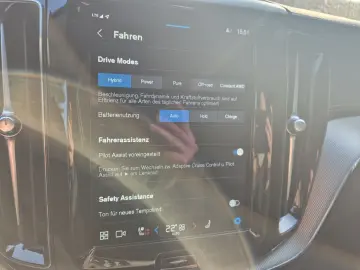XC60 T8 AWD Recharge Plug-In Hybrid Ultra Dark