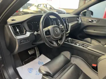 XC60 T6 R Design Recharge Plug-In Hybrid AWD