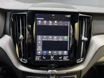 XC60 T6 R Design Recharge Plug-In Hybrid AWD
