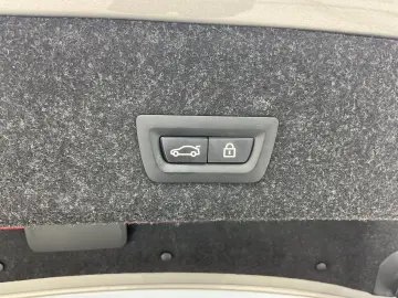 330e xDrive