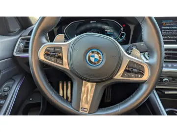 330 e xDrive