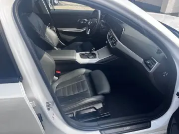 330 d xDrive Advantage