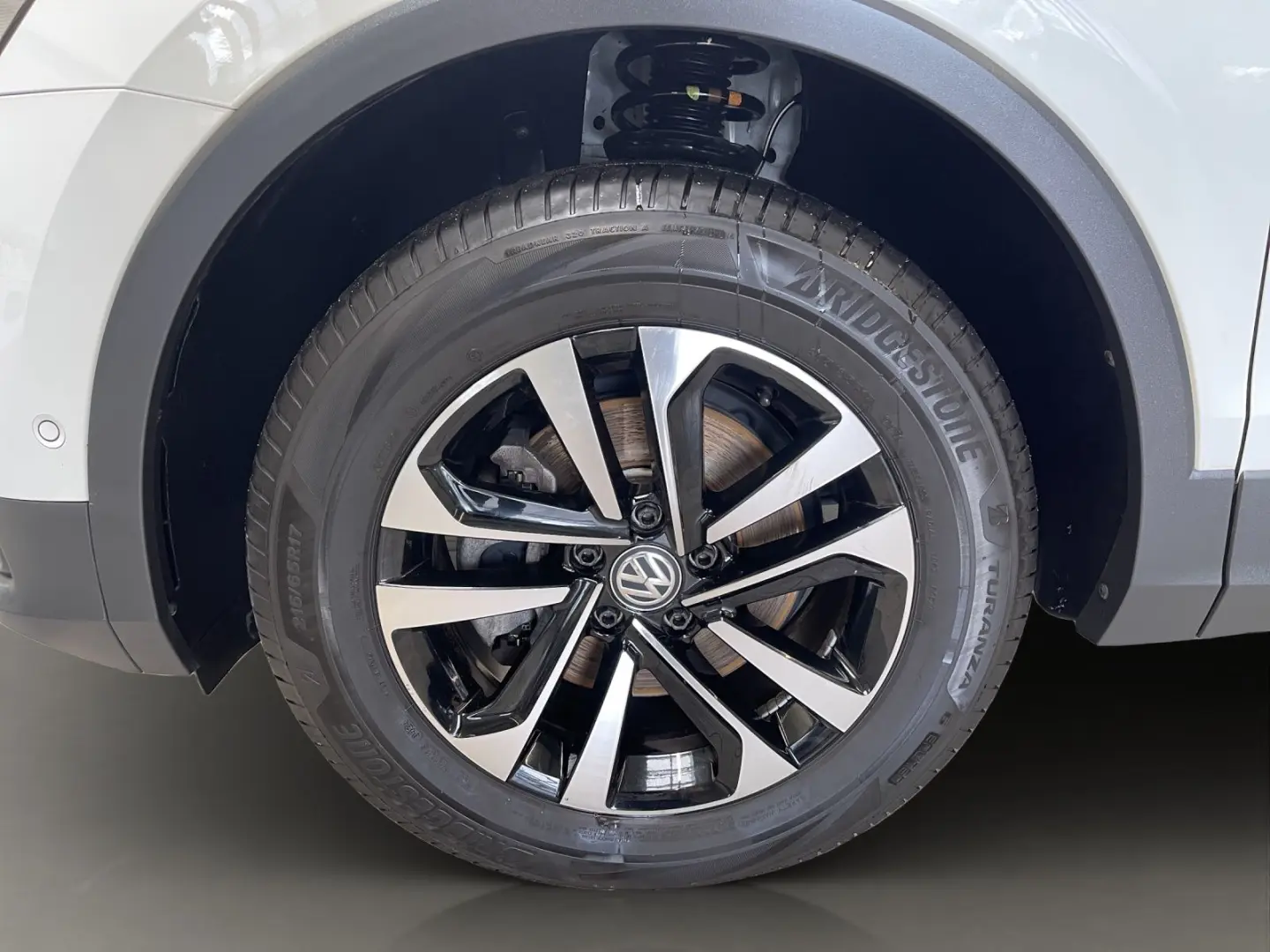 Tiguan Allspace 2.0 TDI IQ.DRIVE ACC Navi SHZ
