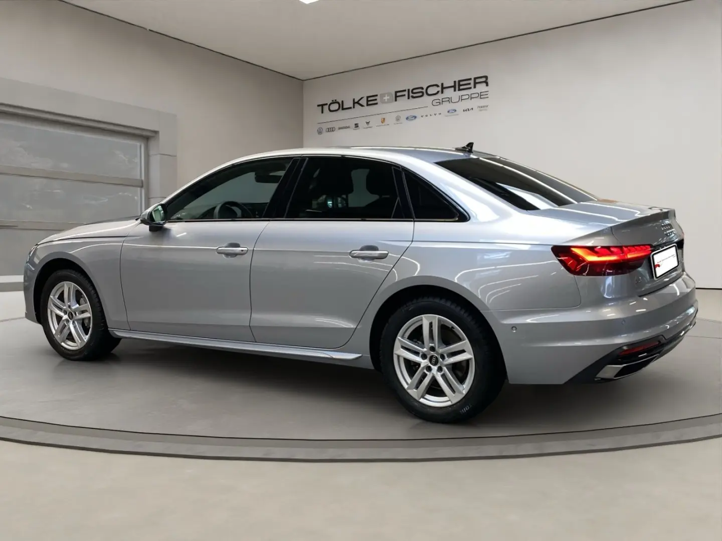 A4 40 2.0 TFSI Limousine advanced FLA ParkAss