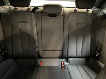 A4 40 2.0 TFSI Limousine advanced FLA ParkAss