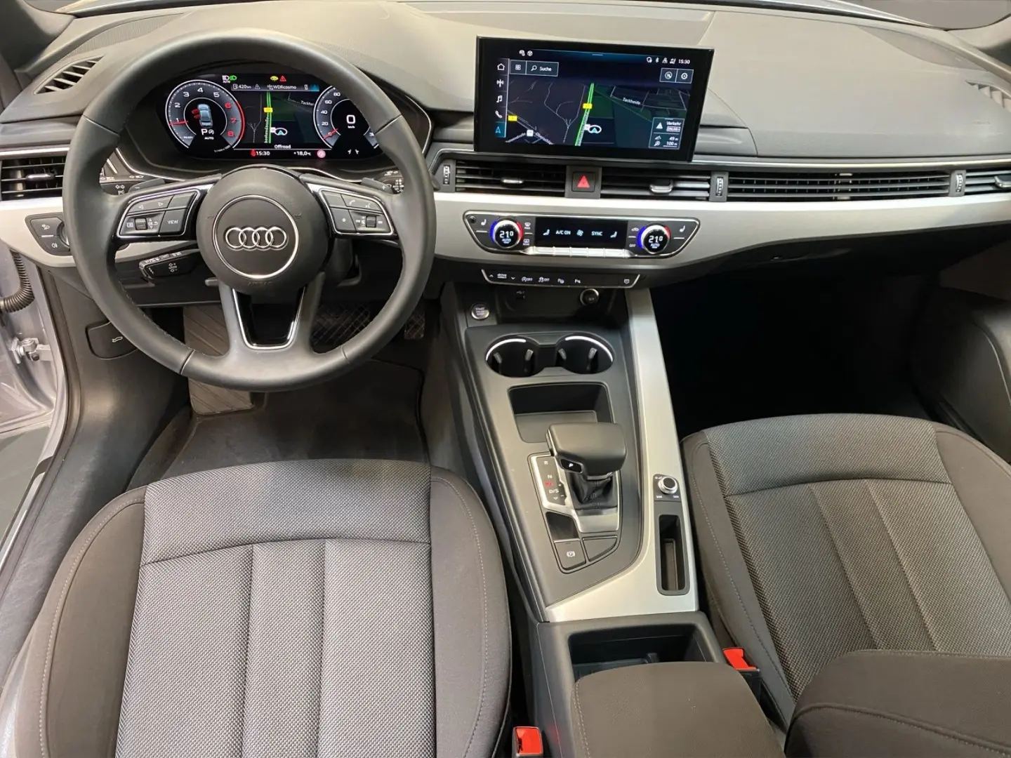 A4 40 2.0 TFSI Limousine advanced FLA ParkAss