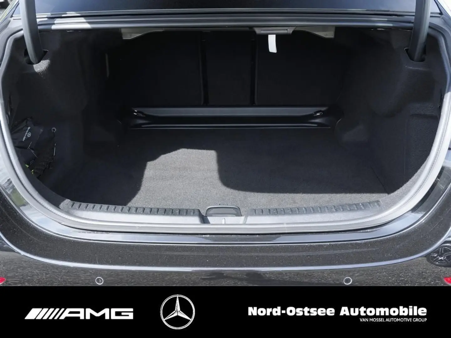 E 200 AMG NIGHT MEMORY NAVI PANO 360° BUR DISTRO