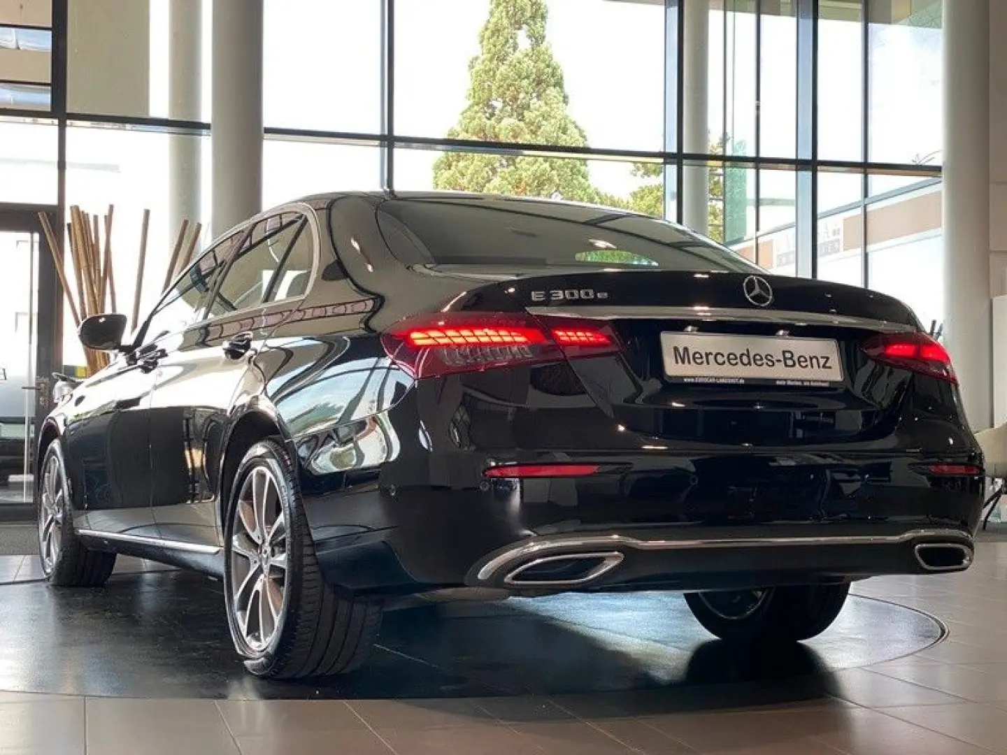 E 300e Limousine Exclusive WideS AugReality DAB