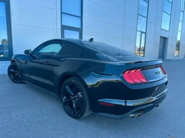 Mustang 5.0 V8 GT PREMIUM LED TOP!
