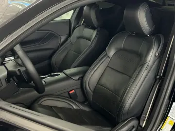 Mustang GT 5,0l V8 *NEUES MODELL / VOLL*