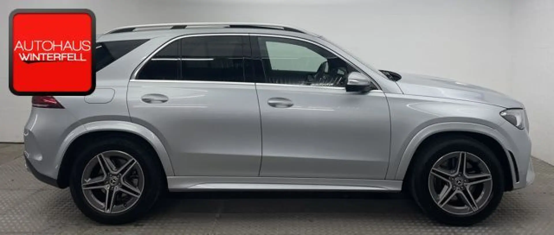 GLE 300 d 4M AMG PANO+AHK+360+AIRMATIC+MEMORY+